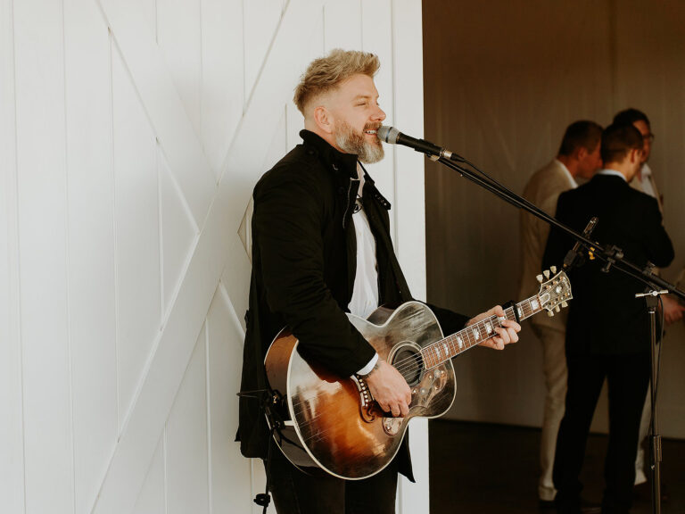 Chris Hutchison Weddings – Gold Coast Wedding Singer
