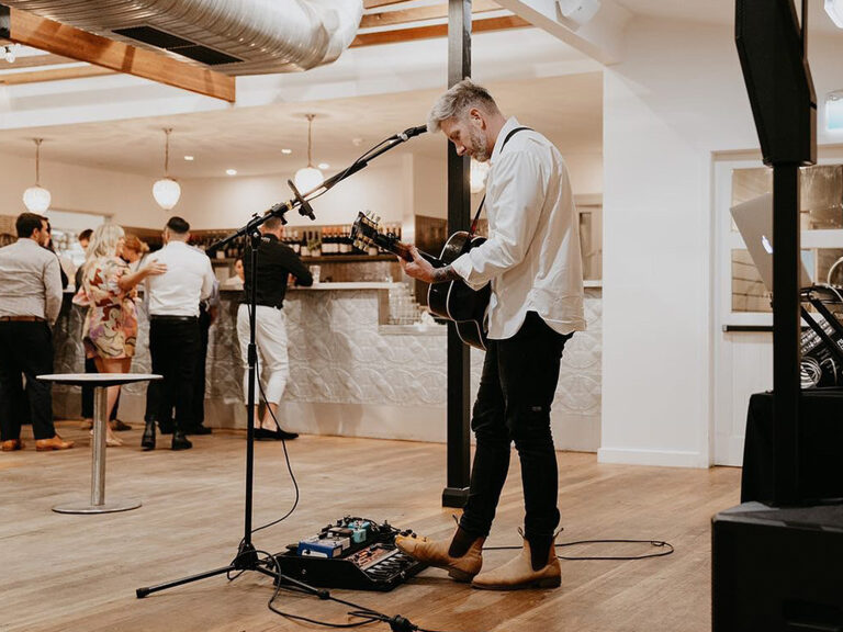 Chris Hutchison Weddings – Gold Coast Wedding Singer